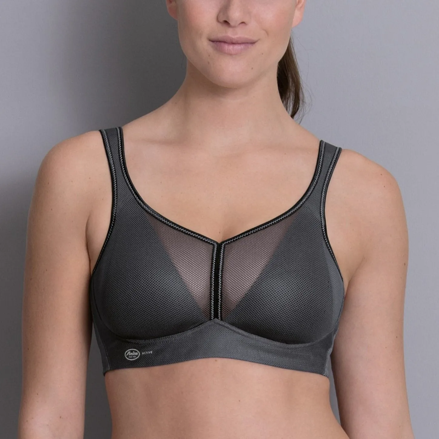 Air Control Delta Pad Non-Wire Sports Bra in Anthracite - Anita