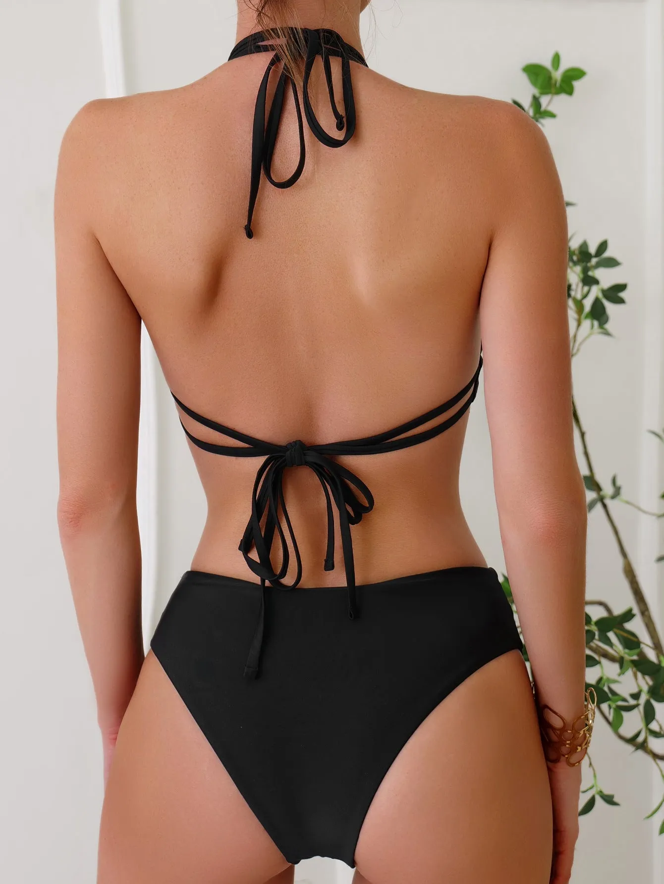 Chic Backless Monochrome Bikini Swimsuit