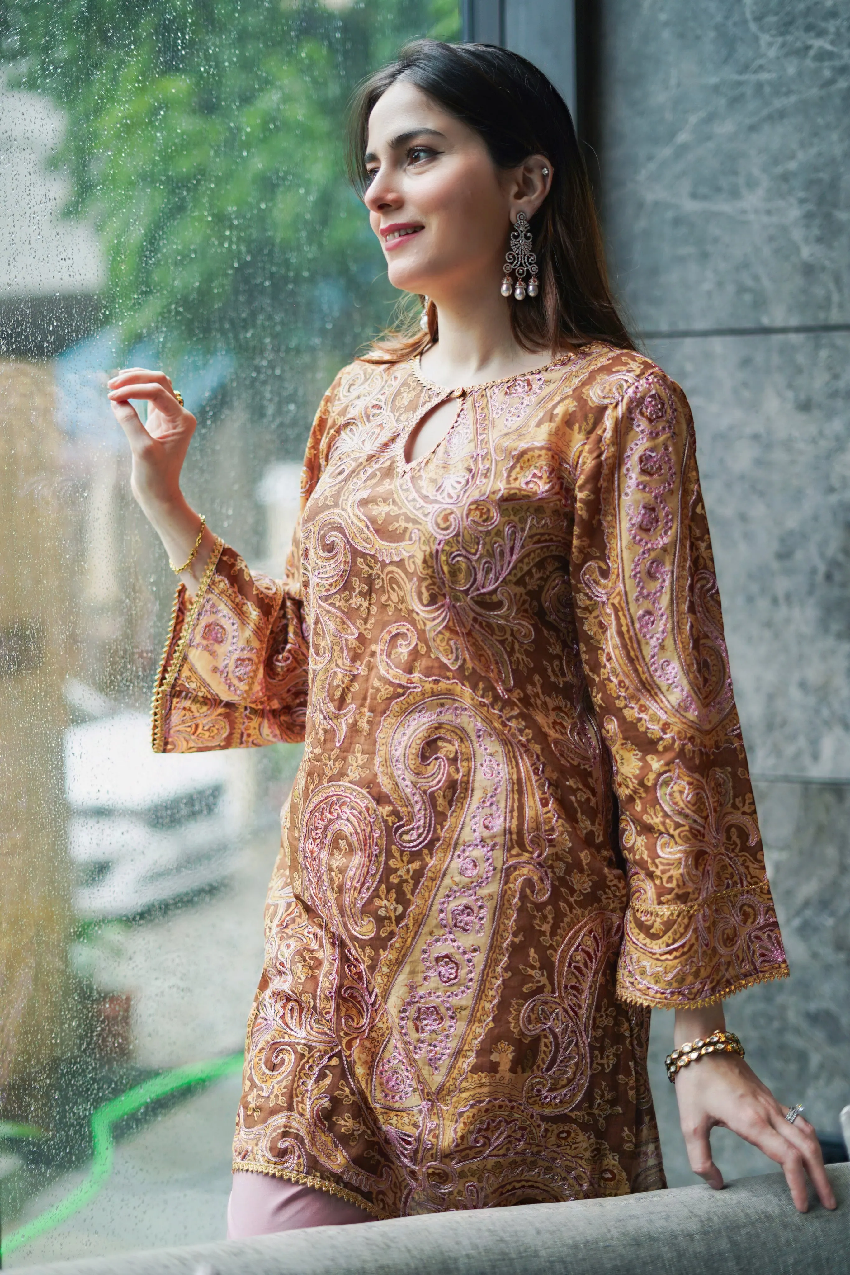 Paisley Print Embroidered Kurta Pants Set